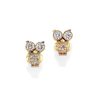A 18K yellow gold and diamond earring