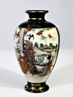 Satsuma Small Vase Finely Detailed