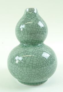 Chinese Porcelain Crackled Vase