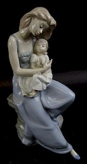 Lladro My Little Girl #1297 Mother Holding Child