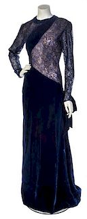 * A Jacqueline de Ribes Blue Velvet Evening Gown, Dress size 40
