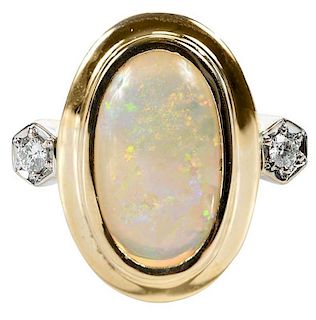 18kt. Opal and Diamond Ring