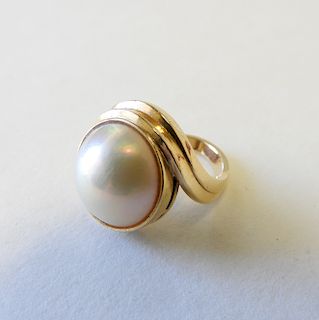Mobe Pearl Art Deco Dinner Ring