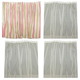 Lote de 4 cortinas. SXX. Diseño plisado. Elaboradas en diferentes tipos de tela. Colores gris y beige con verde y rosado. 226 x 190 cm.