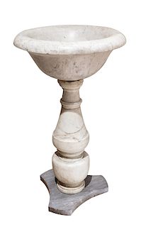 Stoup in white marble, Rome 17th century