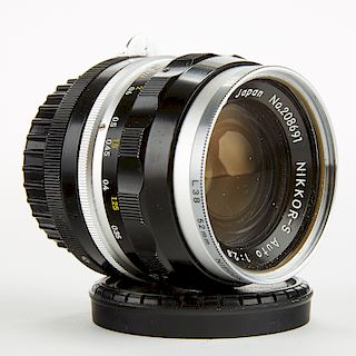 Nippon Nikkor-S Auto 1:2.8 f=35 mm Camera Lens