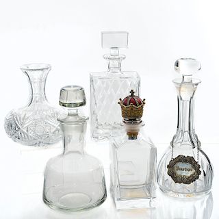 SET OF 5 CRYSTAL DECANTERS WITH STOPPERS