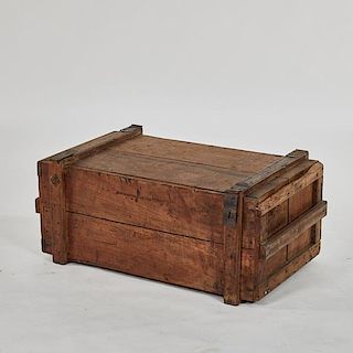 RUSTIC CHEST AS COFFEE TABLE