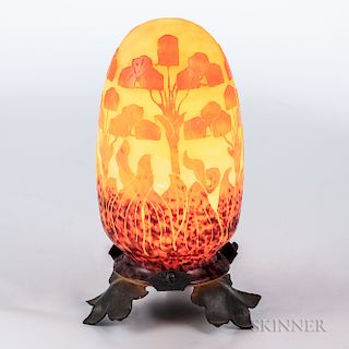 Le Verre Francais Cameo Glass Boudoir Lamp