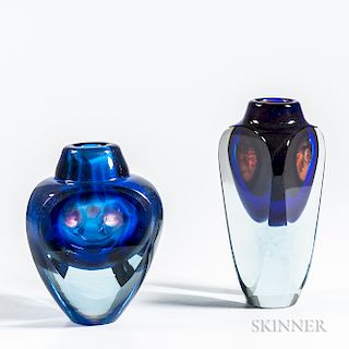Jon Kuhn (American, b. 1949) Two Three-sided Art Glass Vases