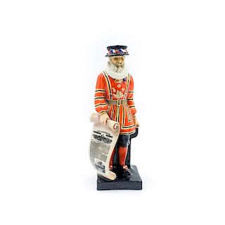 ROYAL DOULTON ADVERTISING FIGURINE, BEEFEATER