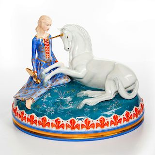 ROYAL DOULTON FIGURE GROUP, LADY AND THE UNICORN HN2825