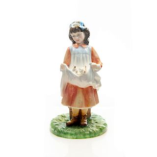 FIRST OUTING HN3377 - ROYAL DOULTON FIGURINE