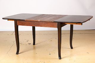 Swedish Oak Jugendstil Expandable Table. Circa 1910