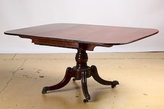 Late Federal Mahogany Drop Leaf Pedestal Dining Table, 19th Century
