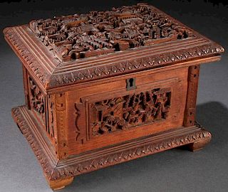 CHINESE CARVED WOOD DRESSER BOX