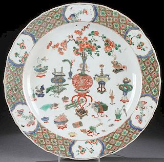 CHINESE FAMILLE VERTE CHARGER, C. 1700
