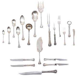CUTLERY SET. MEXICO, 20TH CENTURY. PESA Sterling silver, 0.925. Decorated with acanto leaves. Pieces: 81