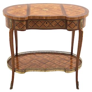 KIDNEY-SHAPED TABLE. FRANCE, 19TH CENTURY. Wood with floral and geometric marquetry. Bronze details.