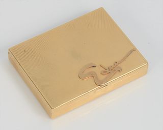 14 Karat Gold Makeup Box, (no mirror), marked Edna on cover. 121 grams.
