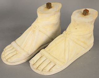 Pair of Large Carved Italian Carrara Marble Feet, carved after Roman Colossus of Constantine, 20th century. height 8 inches, length 14 1/2 inches.