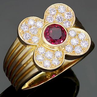 VAN CLEEF & ARPELS 4 Leaf Clover Genuine Ruby Diamond 18k Yellow Gold Ring