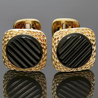 VAN CLEEF & ARPELS Black Onyx 18k Yellow Gold Cufflinks