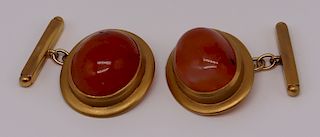 JEWELRY. Pair of 18kt Gold and Carnelian Cufflinks