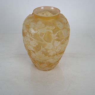 Phoenix-Style Floral Glass Vase