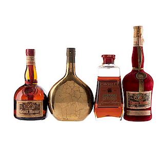 Lote de Cognac. Grand Marnier, Cherry Marnier, Croizet y Dupeyron. Total de piezas: 4