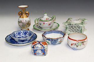 A Group Japanese Porcelain Decorative Items.