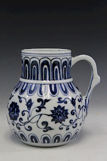 Chinese blue and white porcelain pitcher, Xuande mark.