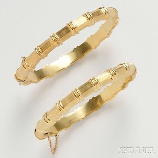 Pair of 18kt Gold Bracelets