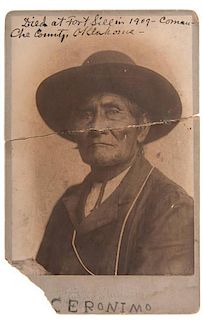 Geronimo Signed Cabinet Card with Inscription Describing Meeting with the Apache Chief 