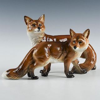 HUTSCHENREUTHER ANIMAL FIGURE, PAIR OF FOXES