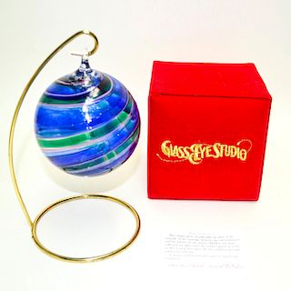 GLASS EYE STUDIO LIMITED EDITION ANNUAL ORNAMENT WITH BOX & STAND