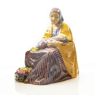 ROYAL DOULTON FIGURINE, MADONNA OF THE SQUARE HN613