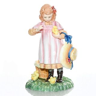 ROYAL DOULTON FIGURINE COLORWAY OF FEEDING TIME HN3373