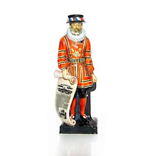 ROYAL DOULTON ADVERTISING FIGURINE, STANDING BEEFEATER