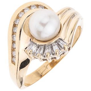 CULTURED PEARL AND DIAMONDS RING. 14K YELLOW GOLD