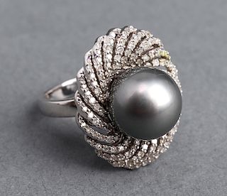 14K Gold Tahitian Black Pearl & Diamond Ring