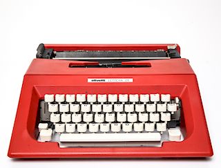 Olivetti Lettera 25 Vintage Typewriter