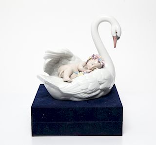 Lladro Porcelain "Drifting Through Dreamland"