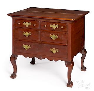 Connecticut Chippendale walnut dressing table