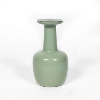 Chinese Qing Style Celadon Glaze Earthenware Vase