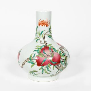 Chinese Qing Dynasty Famille Rose Tianqiuping Vase