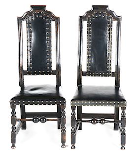 A PAIR OF WILLIAM AND MARY SIDE CHAIRS. BOSTON, MASSACHUSETTS. MAPLE, OAK. CIRCA 1720.