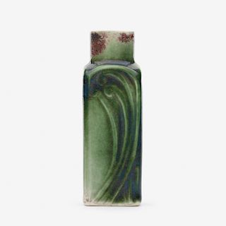 Mary Louise McLaughlin, Losanti cabinet vase with fern