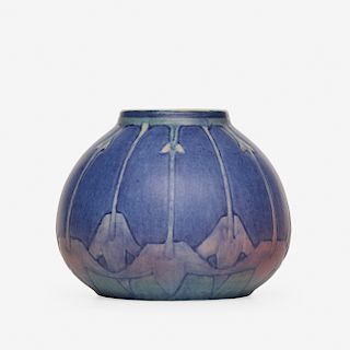 Sadie Irvine for Newcomb College Pottery, Art Deco vase with stylized leaves
