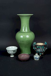 A Large Incised Celadon Phoenix Tail Vase, tgth.